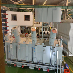 Transformateurs de puissance 220 kV, 63 000 kVA et 300 000 kVA Transformateurs de puissance 220 kV, 63 000 kVA et 300 000 kVA