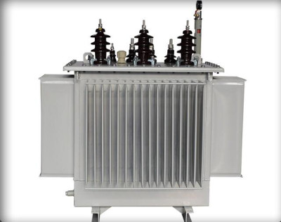 Transformateur immergé dans l'huile de 250 kVA